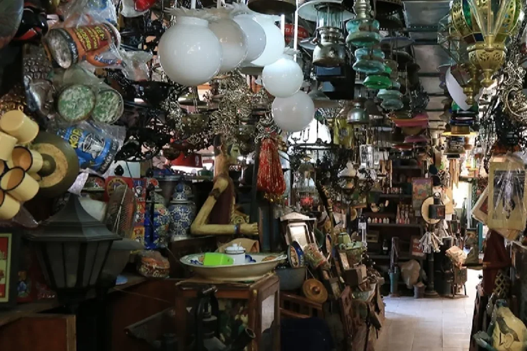 Le marché d'antiquité